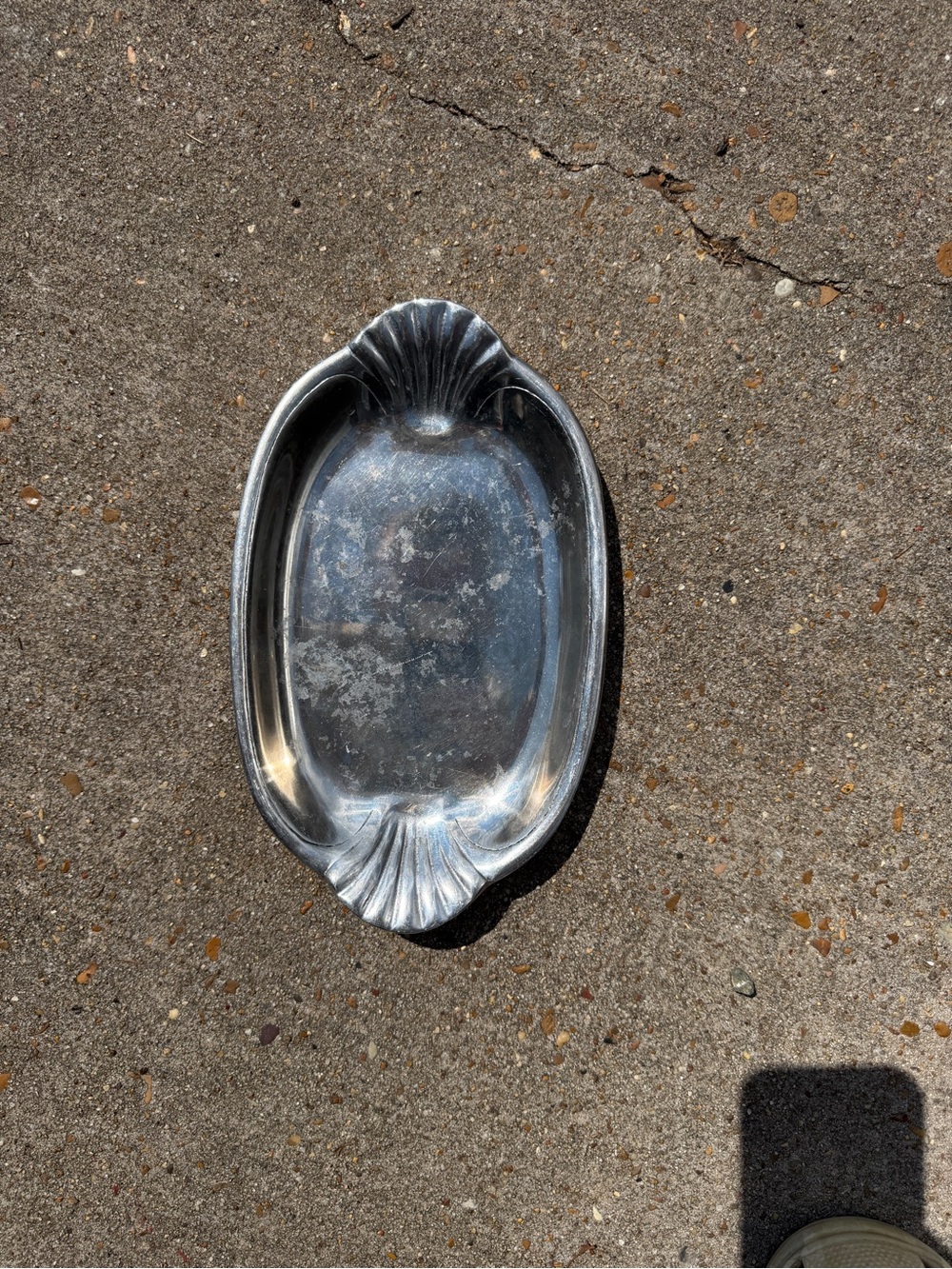 Vintage Wilton Armetale Oval Scallop Handle Serving Tray